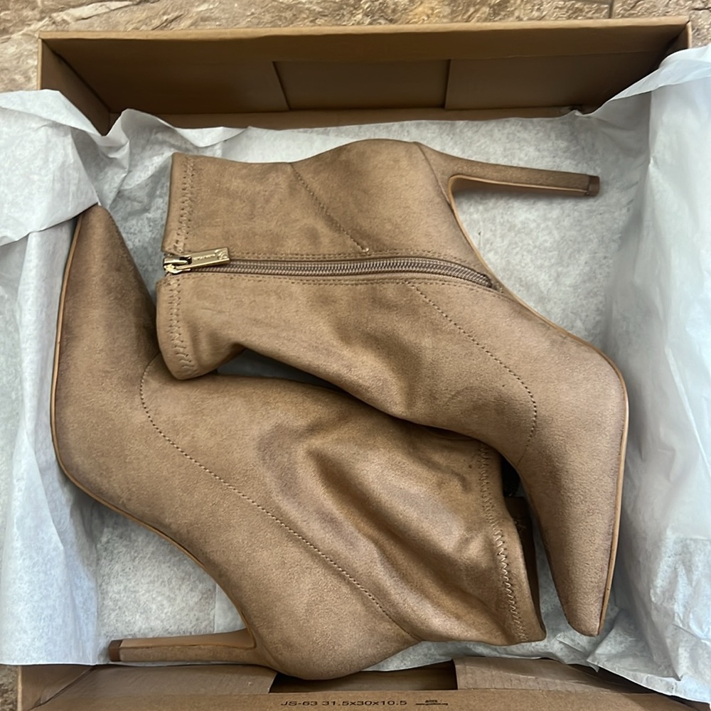 Jessica Simpson booties NIB